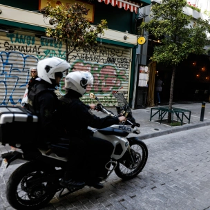 Πάτρα: Γυμνιστής επιτέθηκε σε αστυνομικούς