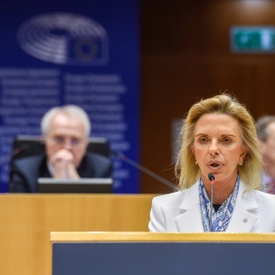 Άμεση αποπομπή του Νίκου Παππά ζητούν οι ευρωβουλευτές της ΝΔ