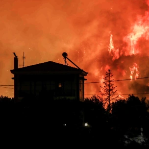 Ποιοι έβαλαν τις φωτιές τις τελευταίες ώρες - Τα στοιχεία που εξετάζουν οι Αρχές για εμπρησμούς