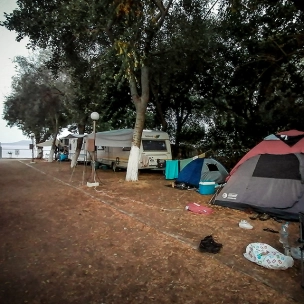 Ασύλληπτος ο δράστης του διπλού φονικού στη Φοινικούντα - «Χτενίζουν» κάμερες ασφαλείας, άγνωστα ακόμη τα κίνητρα