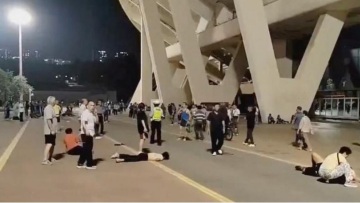 Κίνα: Αυτοκίνητο έπεσε σε πεζούς - Πάνω από 20 οι τραυματίες