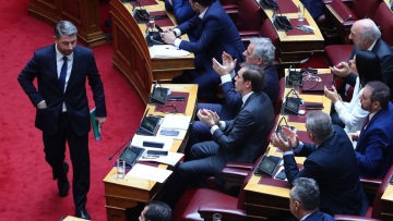 Τροπολογία του ΠΑΣΟΚ για την υπαγωγή νοσηλευτών και πληρωμάτων ασθενοφόρων στα Βαρέα και Ανθυγιεινά