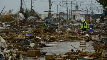 Καταρρακτώδεις βροχές σαρώνουν για άλλη μια φορά την Ισπανία – Απομακρύνθηκαν χιλιάδες άνθρωποι