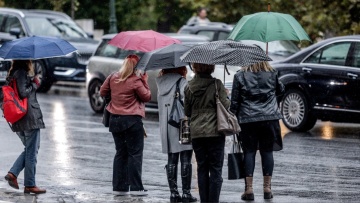 Καιρός: Άλλαξε κατεύθυνση η κακοκαιρία, πού θα χτυπήσει τις επόμενες ώρες - LIVE χάρτης