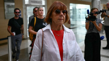 Δίκη Πελικό: «Η οικογένειά μας καταστράφηκε, να τιμωρηθεί ο πατέρας μας για τις φρικαλεότητες» κατέθεσαν οι γιοι 