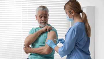 Έκκληση Γεωργιάδη για εμβολιασμό κατά της γρίπης: Οι εφημερίες πιέζονται από ανεμβολίαστους, το εμβόλιο είναι δοκιμασμένο 70 χρόνια