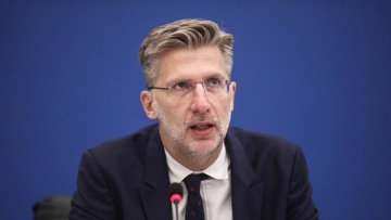 Σκέρτσος για Τέμπη: Θεμελιώδες για την κυβέρνηση να μην υπάρξει καμία σκιά