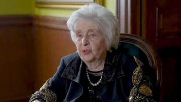 Έφη Παπαθεοδώρου: Ταλαιπωρήθηκα πολύ με τον βηματοδότη, παραλίγο να πεθάνω