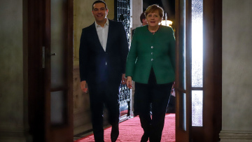 ΣΥΡΙΖΑ: Ας διαβάσουν προσεκτικά το βιβλίο της Μέρκελ όσοι συκοφαντούσαν τον Τσίπρα