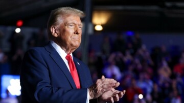 Τριγμοί στις αγορές μετά τις ανακοινώσεις Τραμπ για δασμούς σε Κίνα, Καναδά και Μεξικό