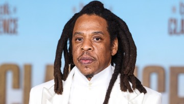 Jay-Z: Έξαλλος μετά τις κατηγορίες ότι βίασε ένα 13χρονο κορίτσι - «Φαίνεται ότι εκμεταλλεύεστε ανθρώπους για προσωπικό όφελος»