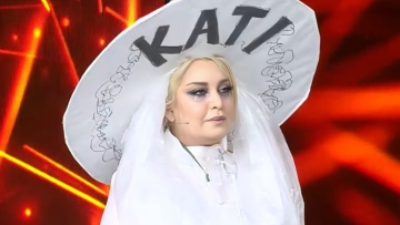 My Style Rocks: Κατερίνα Πεφτίτση στην Άννα - Δεν σου επιτρέπω να χαρακτηρίζεις την εμφάνισή μου Χάλογουιν 