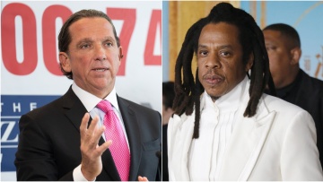 Jay-Z: Προσπαθεί να με εκφοβίσει, αναφέρει ο δικηγόρος της γυναίκας που έχει κατηγορήσει τον ράπερ για τον βιασμό της όταν ήταν ανήλικη