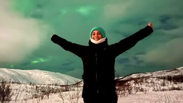  Ευγενία Σαμαρά: Το ταξίδι στη Νορβηγία και οι φωτογραφίες με φόντο το Βόρειο Σέλας