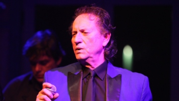 Μάκης Χριστοδουλόπουλος: Εμφανίζεται σε μαγαζί στη Θεσσαλονίκη μετά την απόλυσή του από νυχτερινό κέντρο