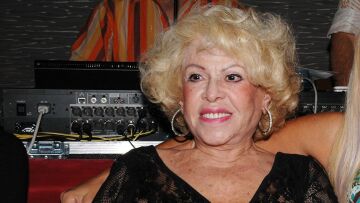 Λίνα Μενδώνη: Η απώλεια της Καίτης Γκρέυ κλείνει μια ολόκληρη εποχή για το ελληνικό τραγούδι