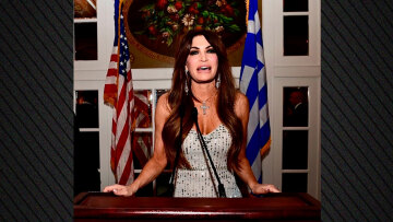 Κίμπερλι Γκίλφοϊλ: Αγαπώ την Ελλάδα, είναι ευλογία και ευκαιρία ζωής που θα βρεθώ εκεί