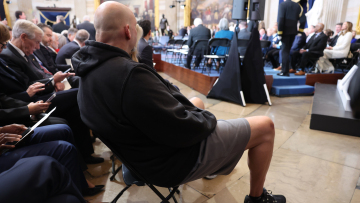 Ορκωμοσία Τραμπ: Με... σορτσάκι στο Καπιτώλιο ο Δημοκρατικός γερουσιαστής Φέτερμαν, δείτε βίντεο