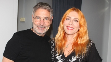 Σμαράγδα Καρύδη για τη δήλωση του Θοδωρή Αθερίδη ότι είναι ερωτευμένος μαζί της 22 χρόνια: Το βρίσκω υπέροχο και κολακευτικό