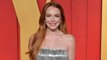 Η Λίντσεϊ Λόχαν δημοσίευσε για πρώτη φορά φωτογραφίες του ενάμιση έτους γιου της