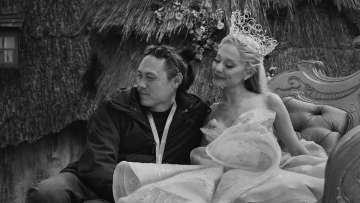 Αριάνα Γκράντε: Μοιράστηκε φωτογραφίες από τα γυρίσματα του «Wicked»