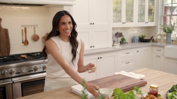 Η Μέγκαν Μαρκλ τα «άκουσε» από τους Βρετανούς για τη νέα σειρά στο Netflix που παρουσιάζει την καθημερινότητά της 