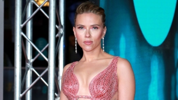 Η Σκάρλετ Γιόχανσον εξήγησε τον λόγο που θέλει να μεγαλώσει τα παιδιά της μακριά από τα φώτα της δημοσιότητας