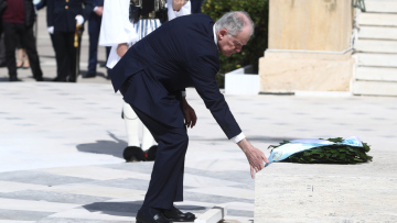 Κωνσταντίνος Τασούλας: Ο όρκος στο Σύνταγμα και οι υπογραφές σε τέσσερις παπύρους - Το τελετουργικό