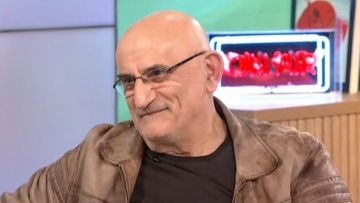 Ο Τάκης Βαμβακίδης μίλησε για τη φιλία του με τον Βασίλη Καρρά - «Κράτησε μέχρι να φύγει από τη ζωή»