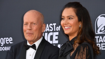 Έμμα Χέμινγκ: Ο Μπρους Γουίλις αγαπούσε τα Χριστούγεννα, οι γιορτές είναι διαφορετικές πια 