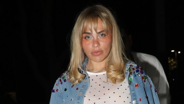 Κόνι Μεταξά: Είμαι χάλια, γιατί περνάω έναν χωρισμό