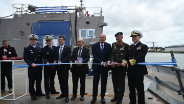 Καθέλκυση της φρεγάτας «Φορμίων»: Είναι μια μεγάλη στιγμή για τη χώρα, είπε ο Δένδιας