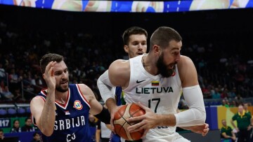 Χωρίς υποδοχή η άφιξη του Βαλαντσιούνας στην Αθήνα - Ο λόγος της αναγκαστικής «φυγάδευσής» του
