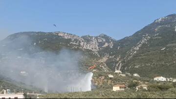 Φωτιά τώρα στην περιοχή Ριζά Μεσσηνίας - Σηκώθηκαν 3 εναέρια