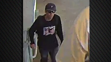 Στη δημοσιότητα φωτογραφίες του υπόπτου για τη δολοφονία του Τσάρλι Κερκ - Τον επικήρυξε το FBI για 100.000 δολάρια