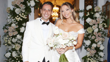 Ο γιος του Αντύπα, Πρόδρομος, παντρεύτηκε την Ελένη Ντίνα των Dinamiss - Δείτε βίντεο και φωτογραφίες