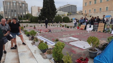 ΣΥΡΙΖΑ: Απαράδεκτη η εμπλοκή του στρατού στο μνημείο του Αγνώστου Στρατιώτη