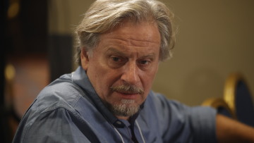 «Χαίρε Καίσαρ! Εγώ σε διαγράφω οριστικά» -Η απάντηση του Θανάση Οικονόμου στην διαγραφή του από τον Κασσελάκη
