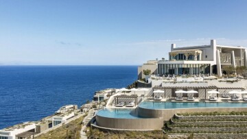 Άναψε «πράσινο» το ΥΠΠΟ για την επέκταση του One & Only στην Τζιά – Οι όροι