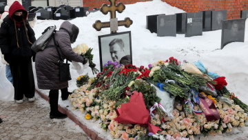 Δύο χρόνια από τον θάνατο Ναβάλνι: Εκδηλώσεις μνήμης σε δεκάδες χώρες και νέες αιχμές κατά του Κρεμλίνου