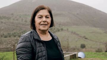 Λενιώ Βρέντζου, μια ζωή στους ελαιώνες και τα ζώα της σε χωριό της Κρήτης: «Δεν είχα κανέναν να με διαφεντεύει»
