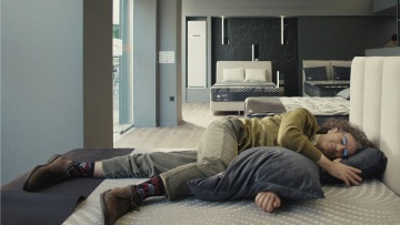 Η Ελλάδα δεν κοιμάται καλά