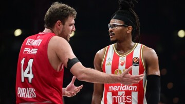 Μονέκε: «Εκτός από τον Βεζένκοφ κανείς πάνω από εμένα στη θέση μου