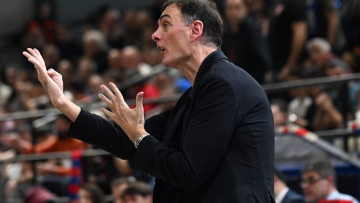 Μετά τον Φουρνιέ, τα έβαλε κι ο Μπαρτζώκας με την κερκίδα: Κάθε χρόνο τα ίδια σε αυτό το γήπεδο, στον Πανιώνιο έχω αφήσει μισθούς και αυτό είναι το ευχαριστώ, δείτε βίντεο