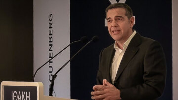 Ο Τσίπρας από τη Λαμία θυμήθηκε τον Βελουχιώτη, ειρωνεύτηκε ΠΑΣΟΚ-ΣΥΡΙΖΑ και διεμήνυσε ότι στις επόμενες εκλογές η ΝΔ θα έχει αντίπαλο