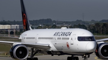 Πιλότος της Air Canada κατηγορείται ότι πετούσε επί 17 χρόνια με πλαστή άδεια
