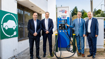 ΕΚΟ Charge&Go: Συνεργασία-πρότυπο για την ανάπτυξη της ηλεκτροκίνησης στους δημόσιους χώρους με τον Δήμο Παπάγου-Χολαργού