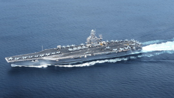 Το αεροπλανοφόρο USS Abraham Lincoln θα καταπλεύσει στην Ταϊλάνδη την επόμενη εβδομάδα