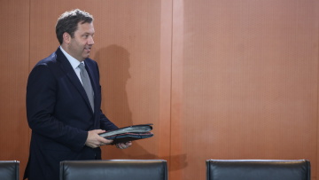 Γερμανός ΥΠΟΙΚ σε Τραμπ: Τερματίστε τον ανεύθυνο πόλεμο με το Ιράν