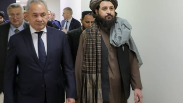 Στο Αφγανιστάν ο Σοϊγκού - Συναντήθηκε με υπουργούς των Ταλιμπάν